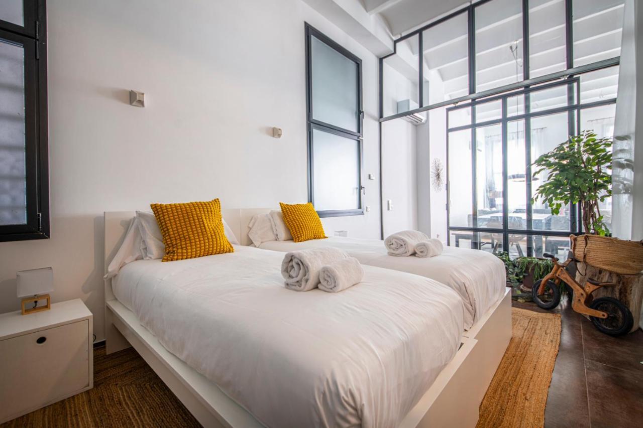Poble Nou I You Stylish Apartments Barcelona Bagian luar foto